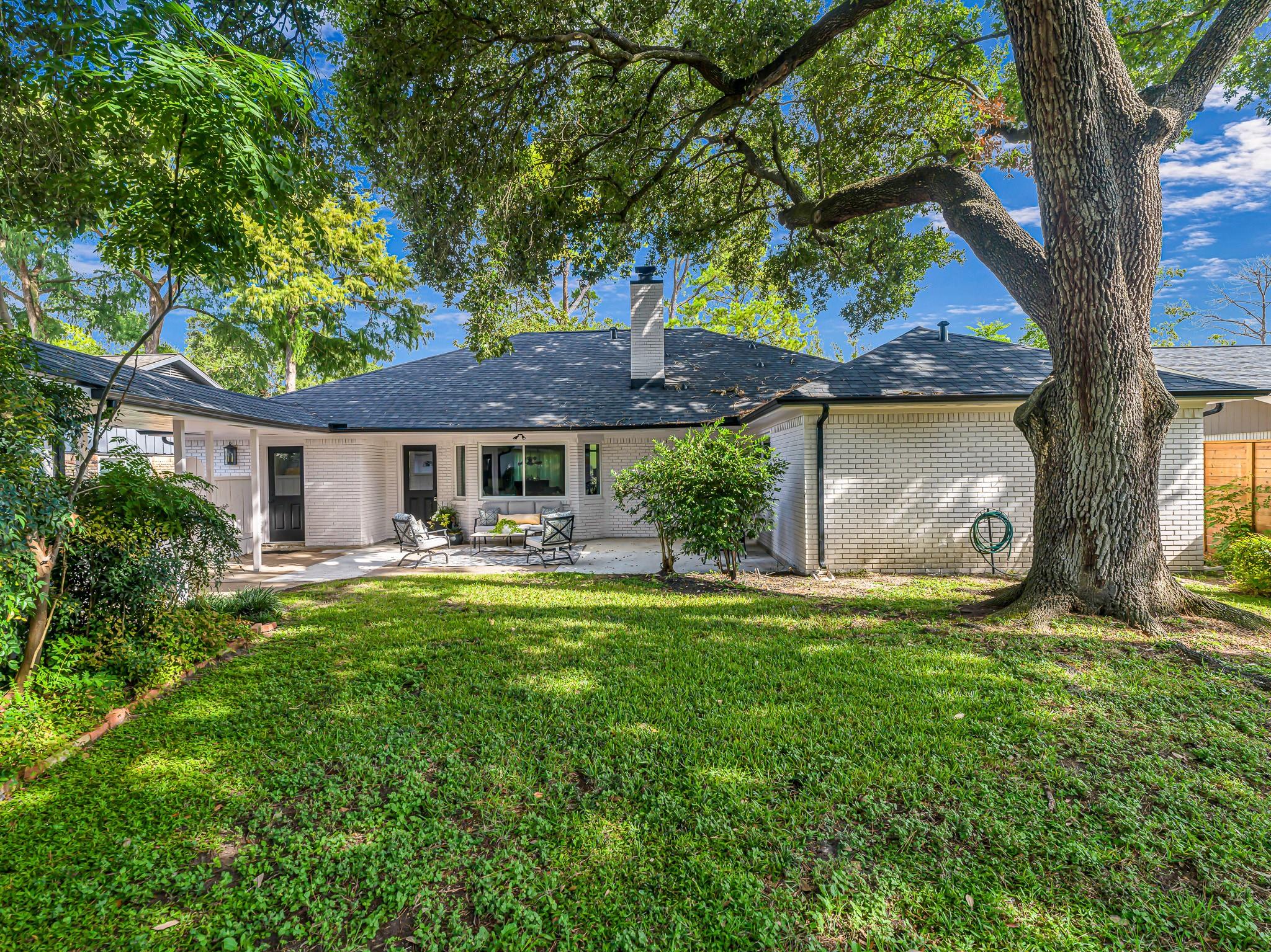 5827 Dumfries Drive