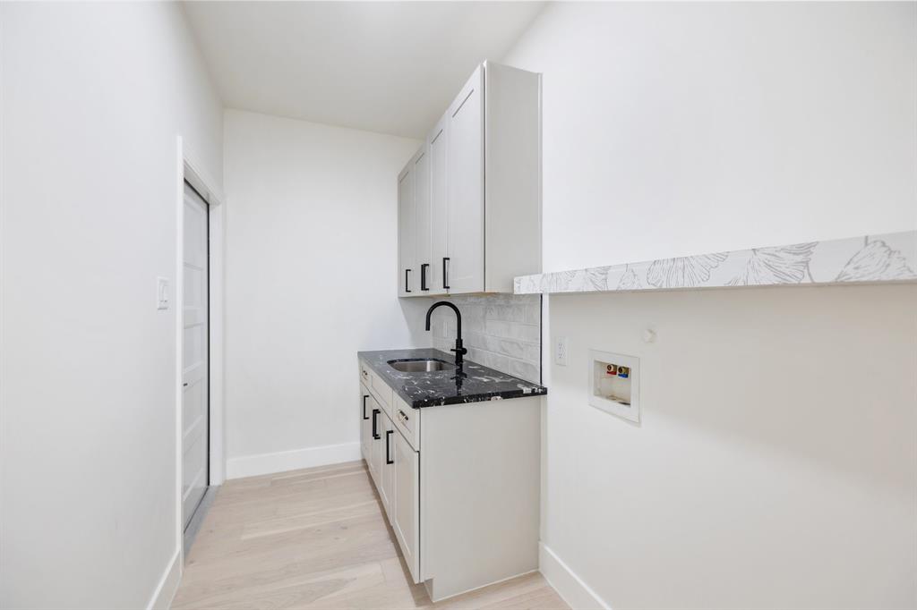 1726 Locksford Street