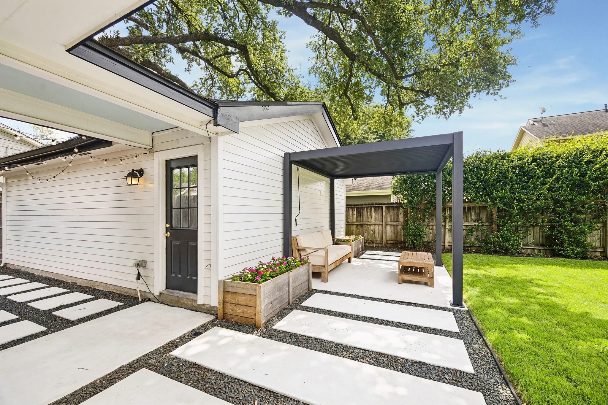 235 W 22nd Street
