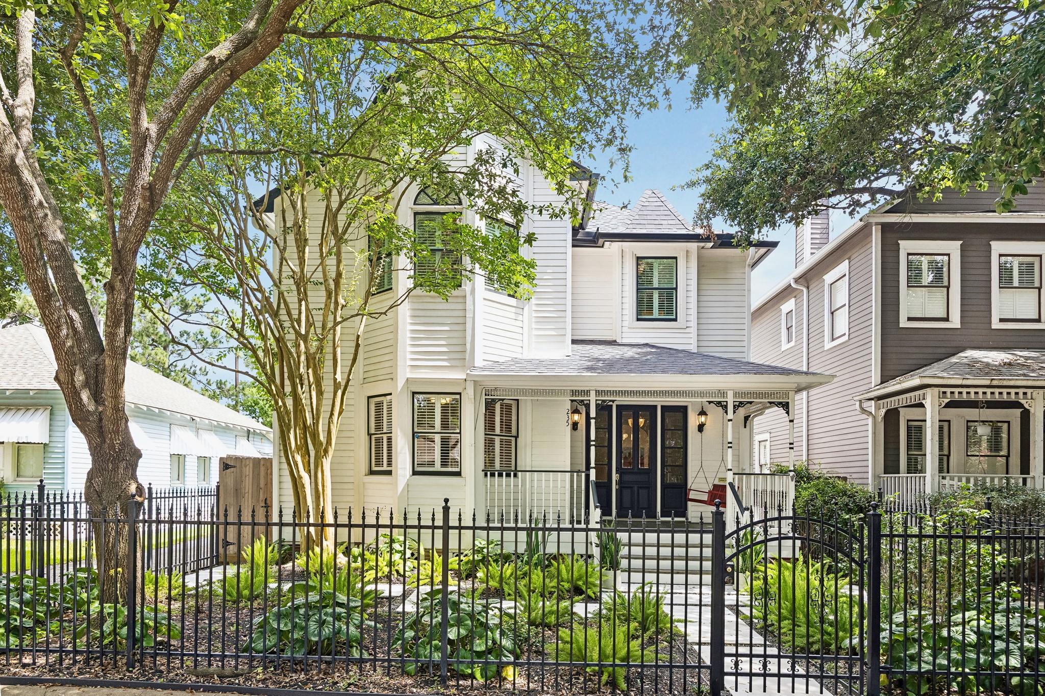235 W 22nd Street