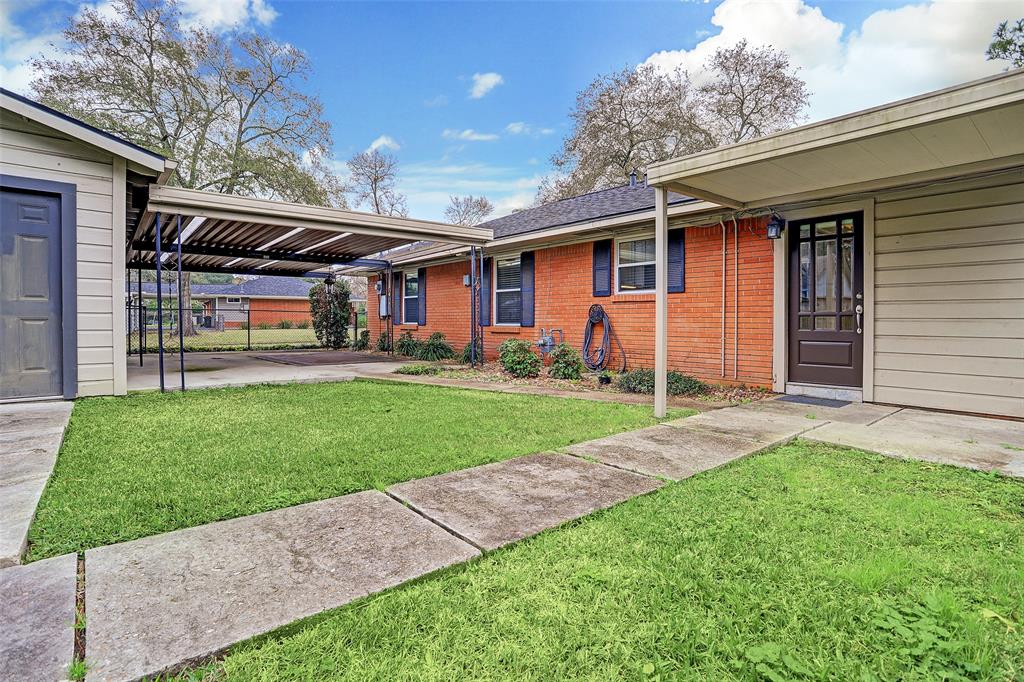 2202 Gardenia Drive