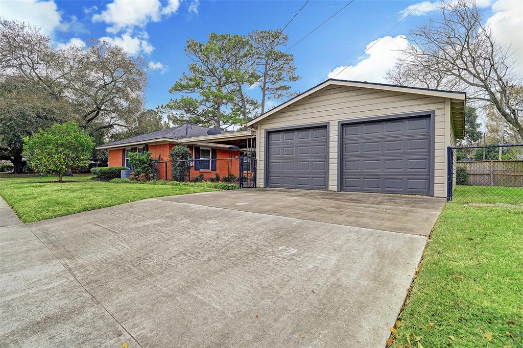 2202 Gardenia Drive