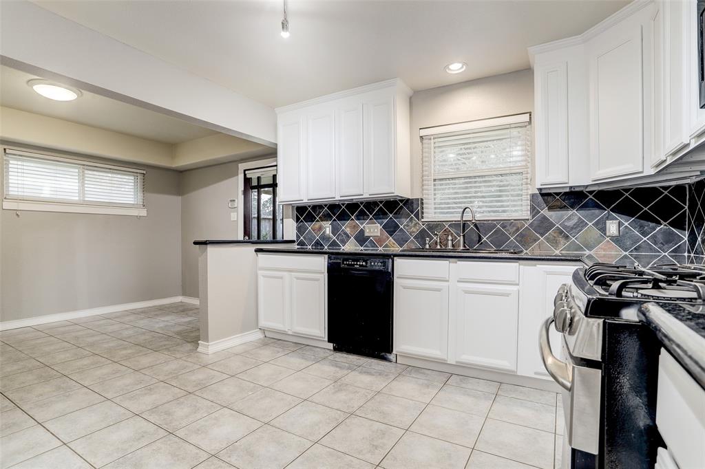 2202 Gardenia Drive