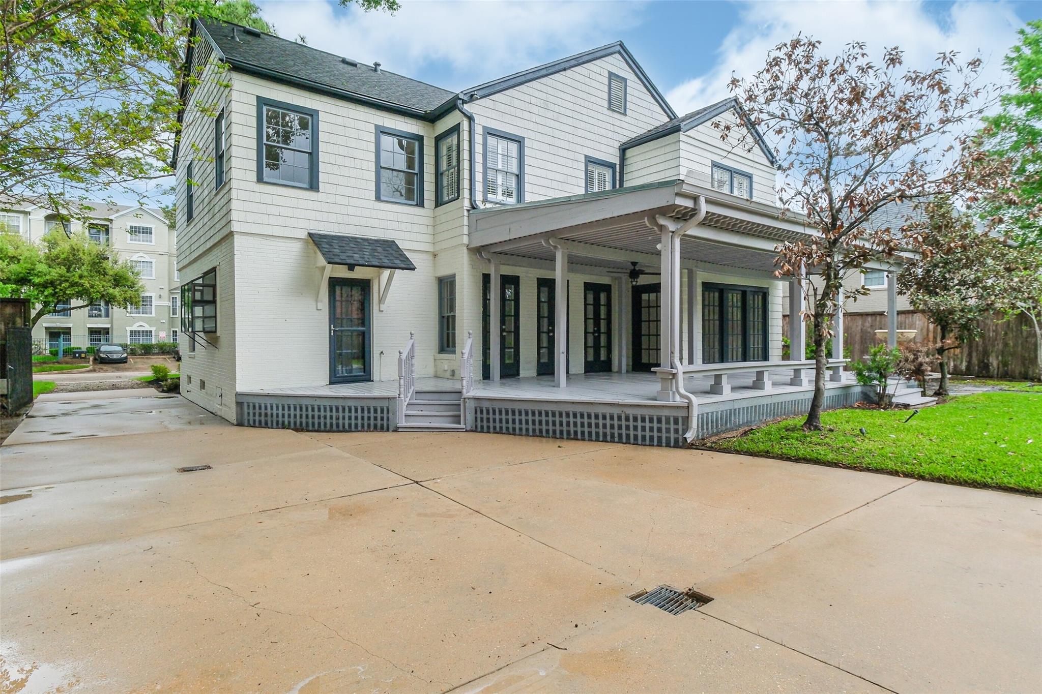 2201 Maroneal Street