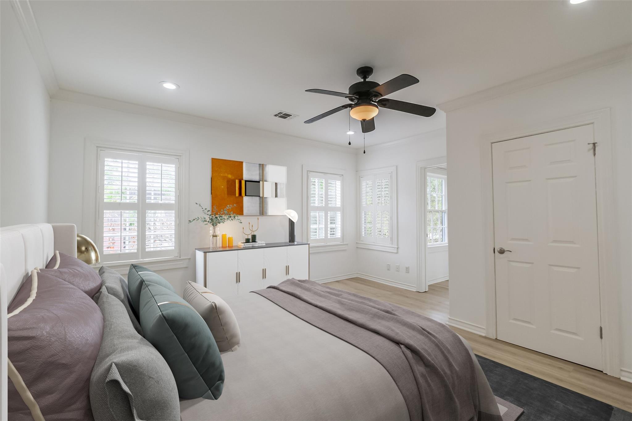 2201 Maroneal Street