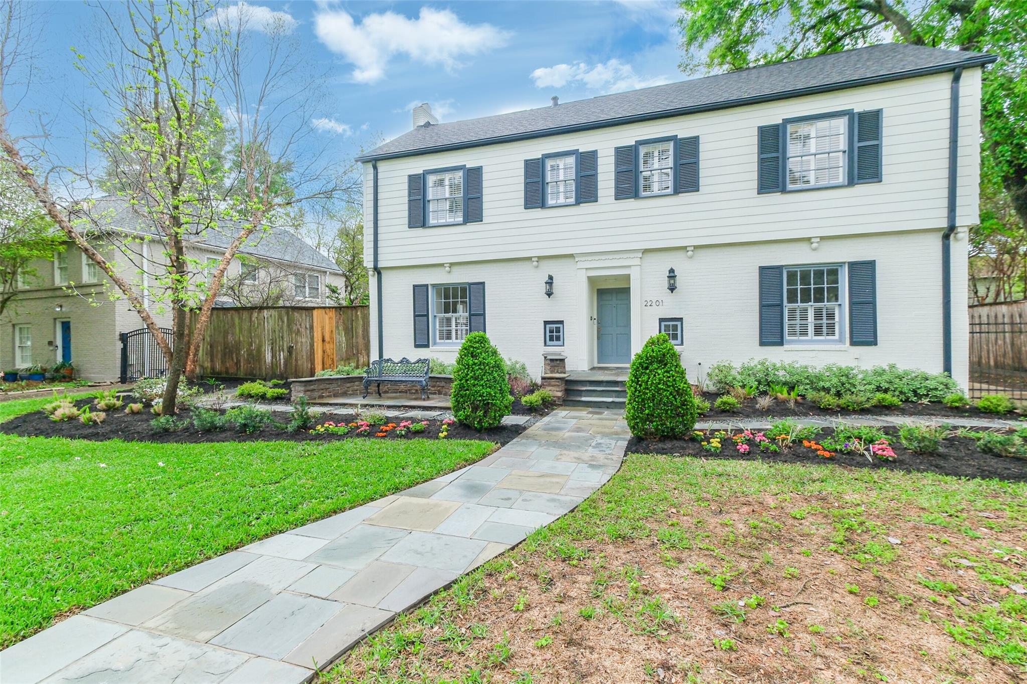 2201 Maroneal Street
