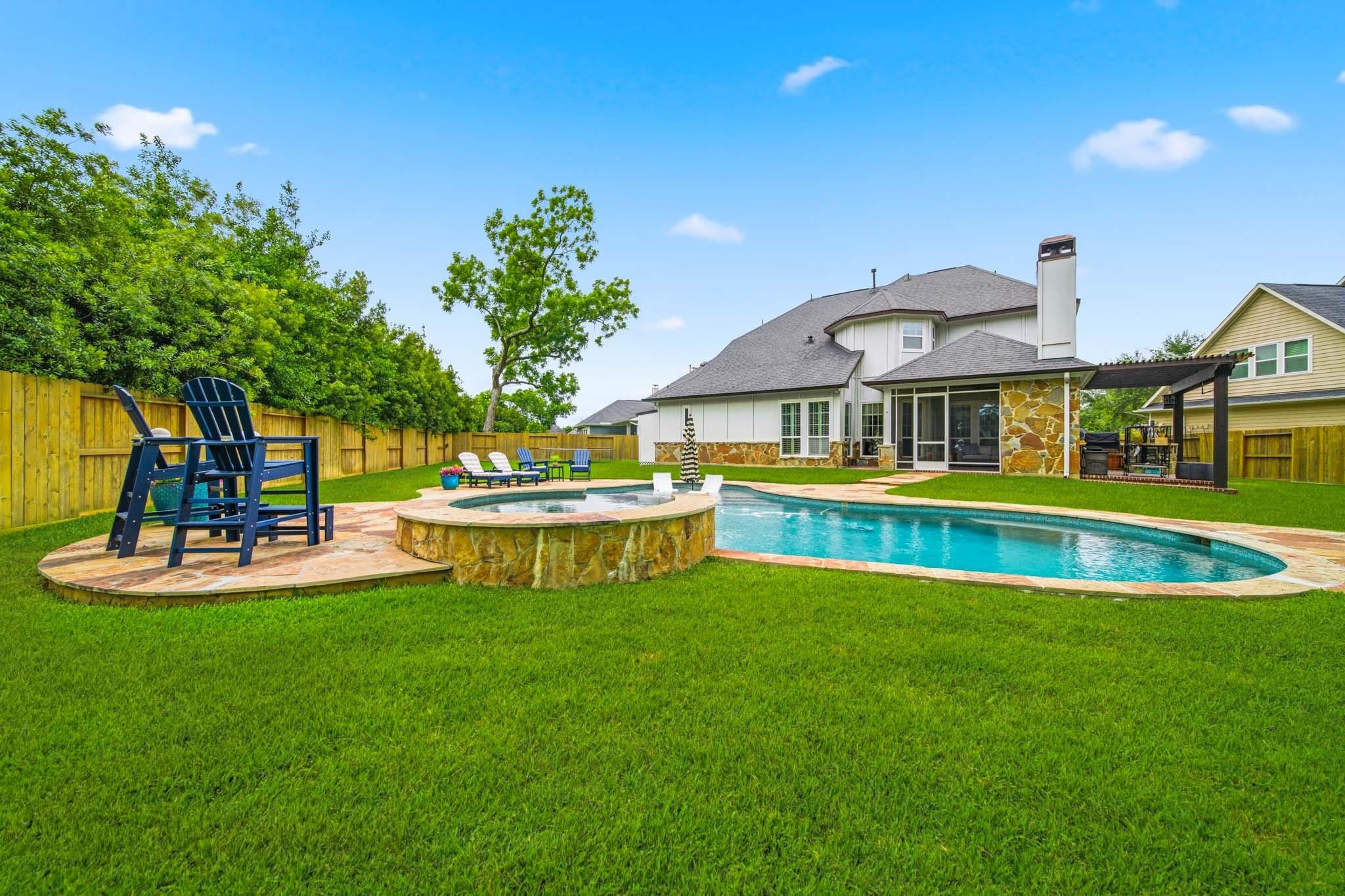 3 Misty Crest Dr