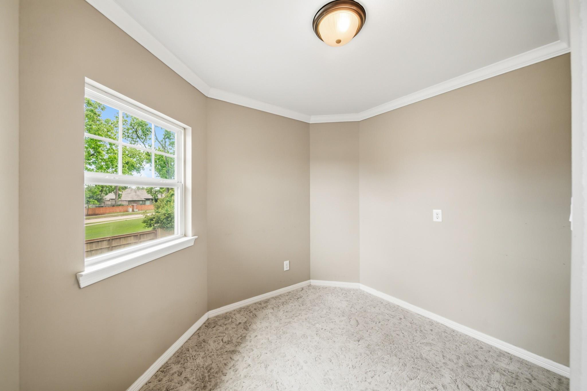 3 Misty Crest Dr