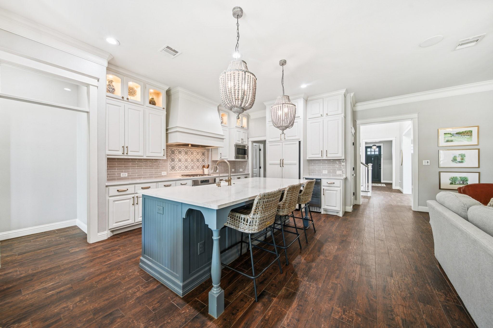 3 Misty Crest Dr
