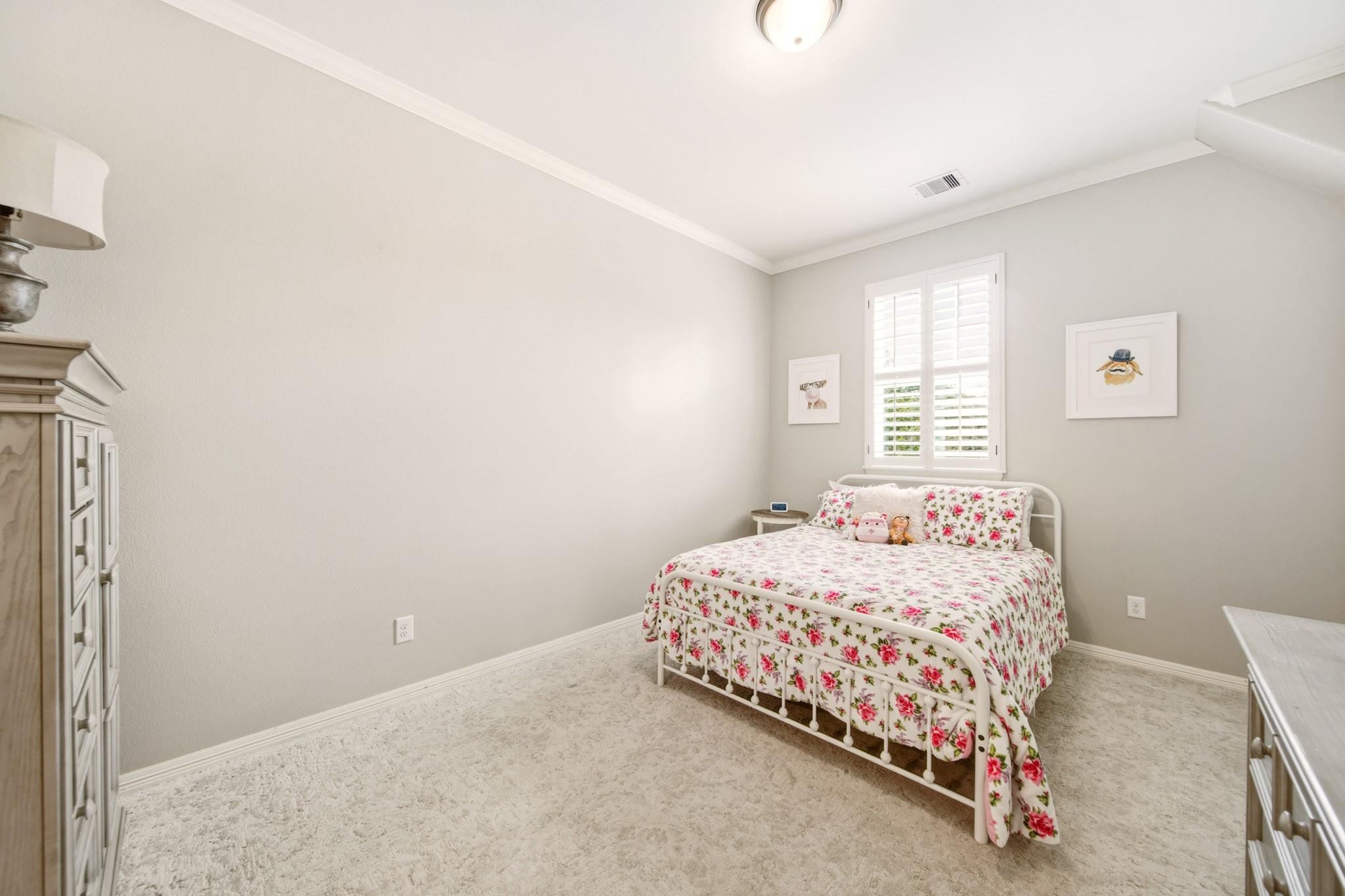 3 Misty Crest Dr