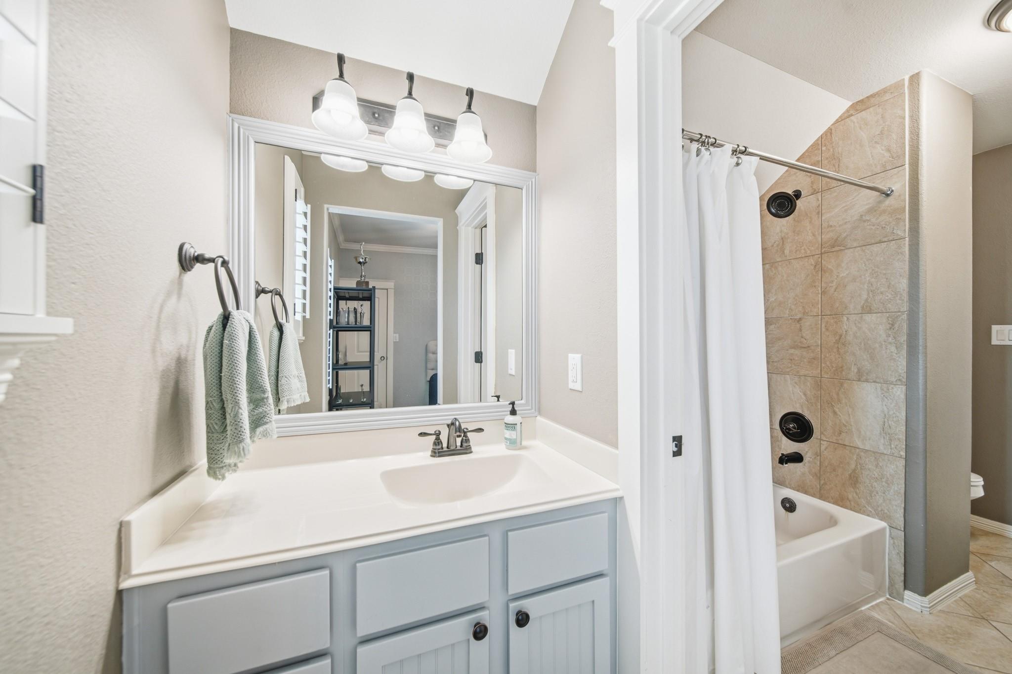 3 Misty Crest Dr