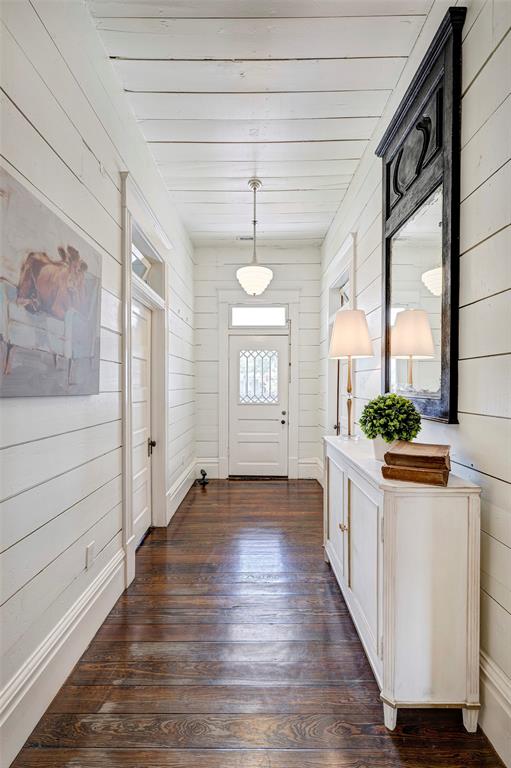 319 W 15th Street
