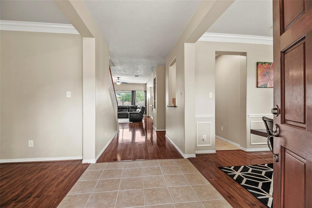 25111 Giltspur Way