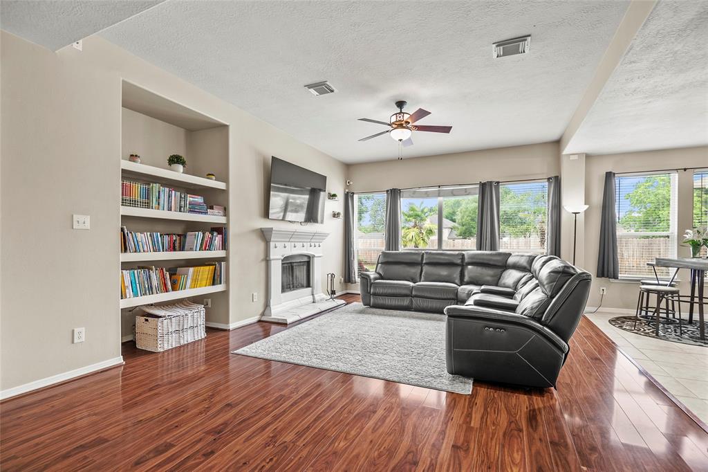 25111 Giltspur Way