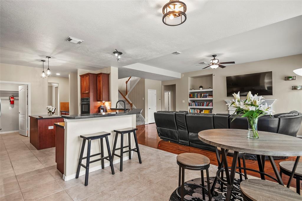 25111 Giltspur Way