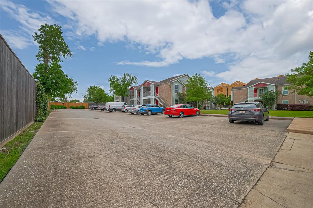4200 Watson Street # 303
