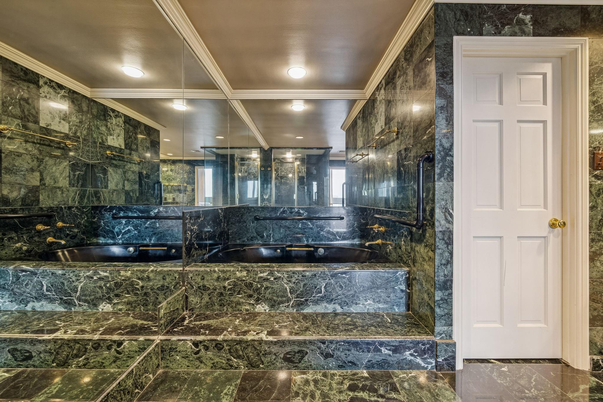 1111 Hermann Drive # 28D