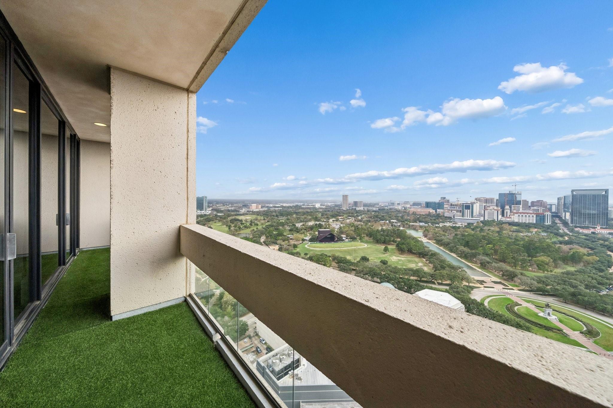 1111 Hermann Drive # 28D