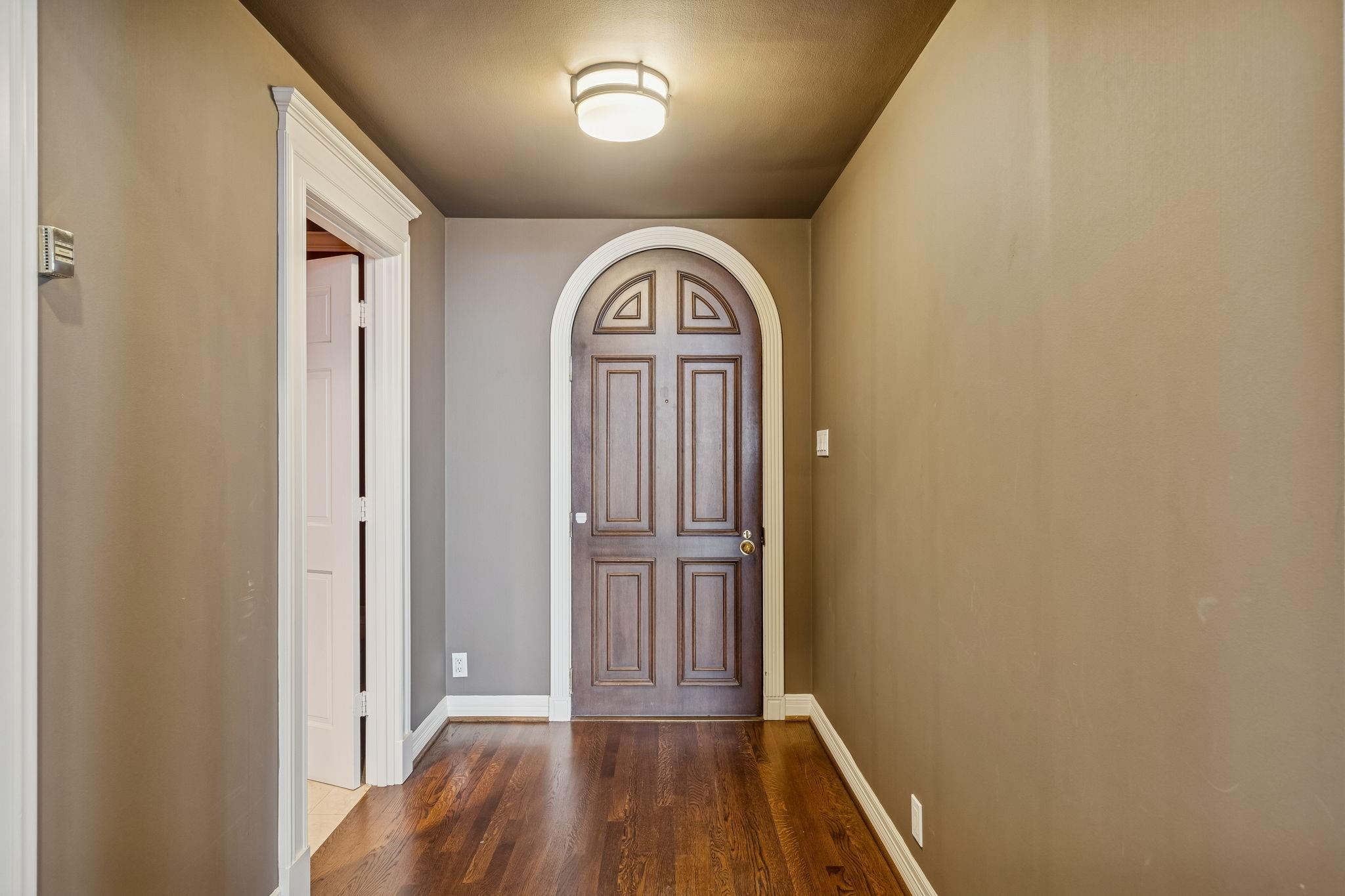 1111 Hermann Drive # 28D