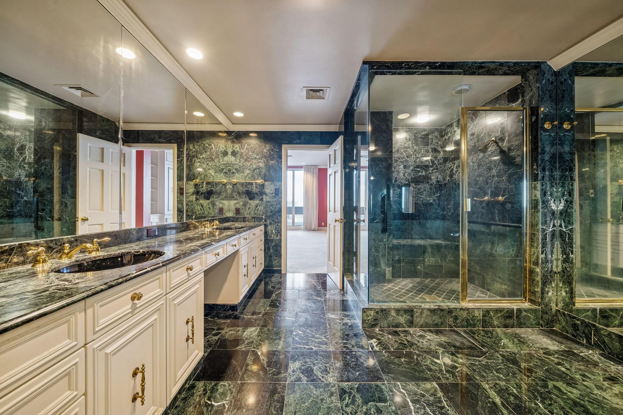 1111 Hermann Drive # 28D