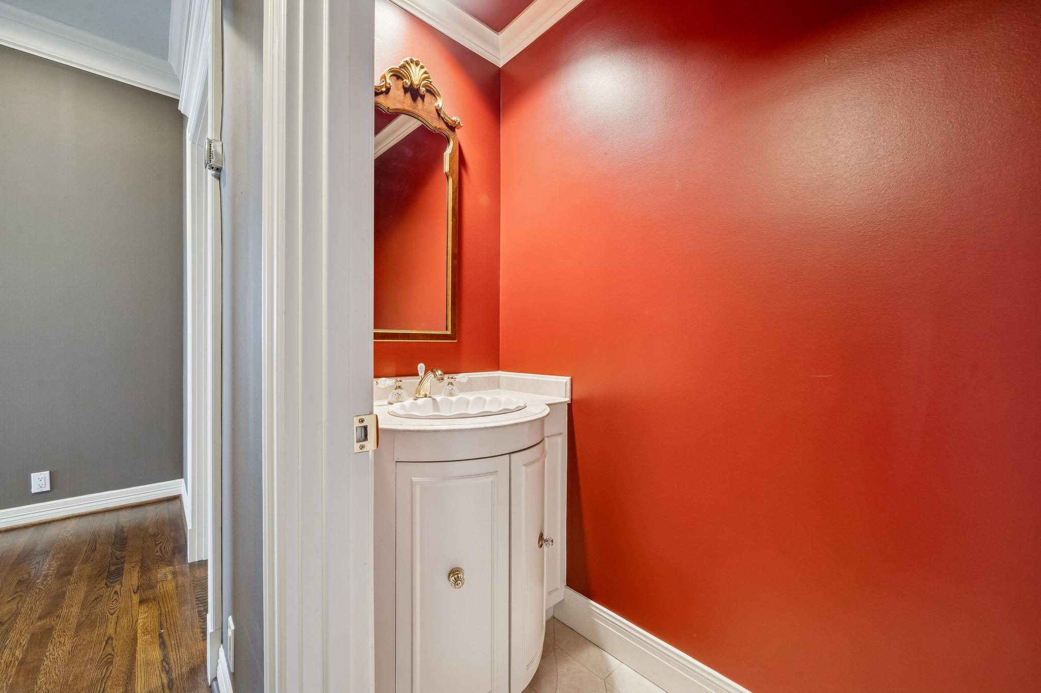 1111 Hermann Drive # 28D