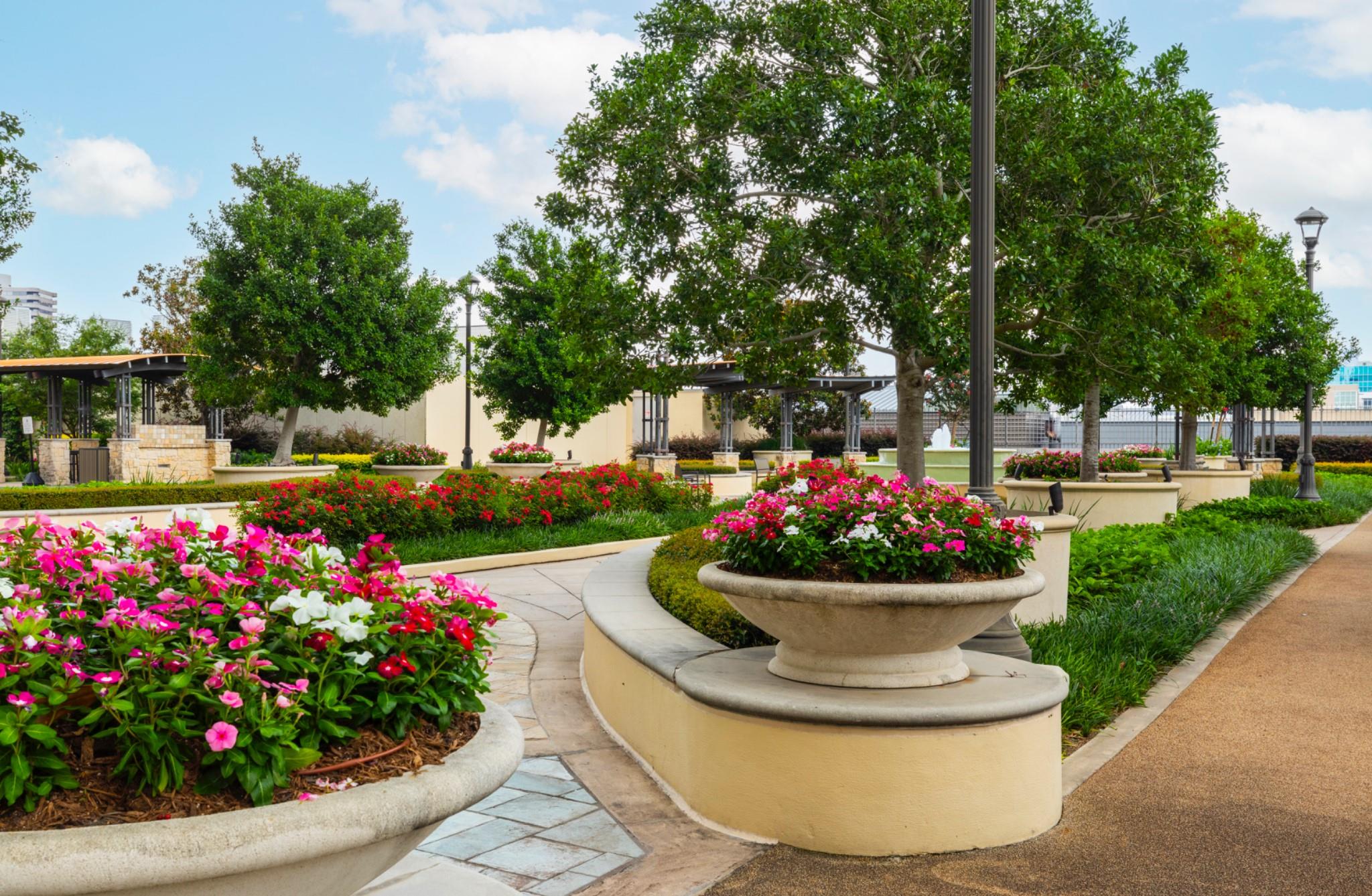 1111 Hermann Drive # 28D