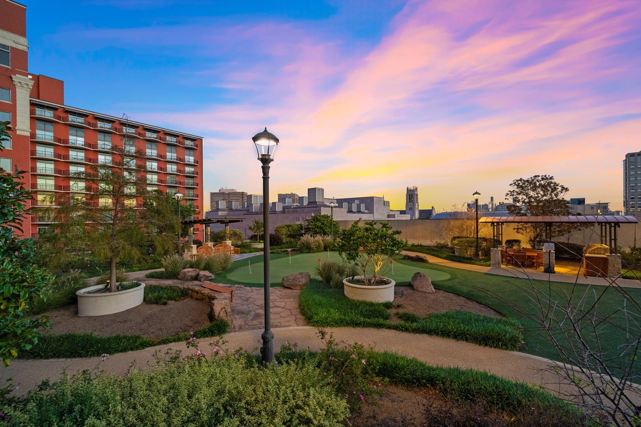 1111 Hermann Drive # 28D