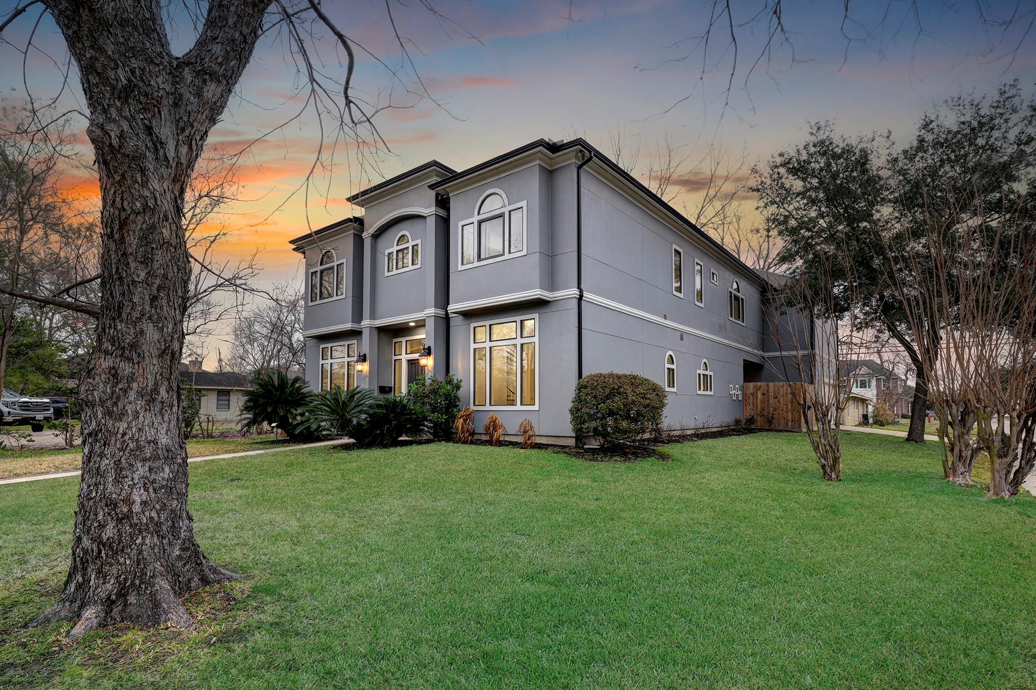 5519 Newcastle Street