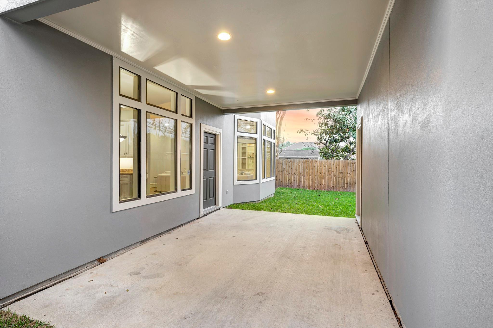 5519 Newcastle Street