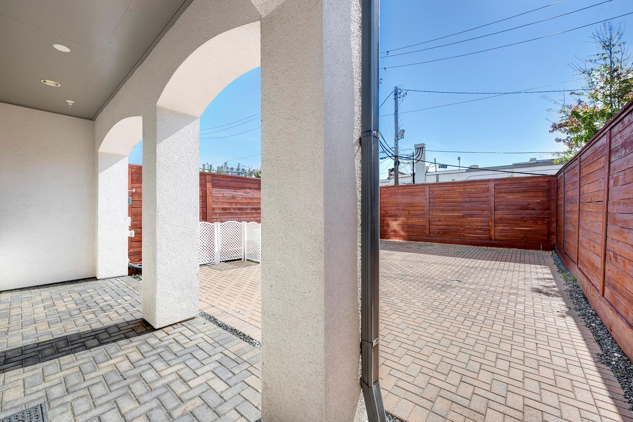 6826 Bellgreen Drive