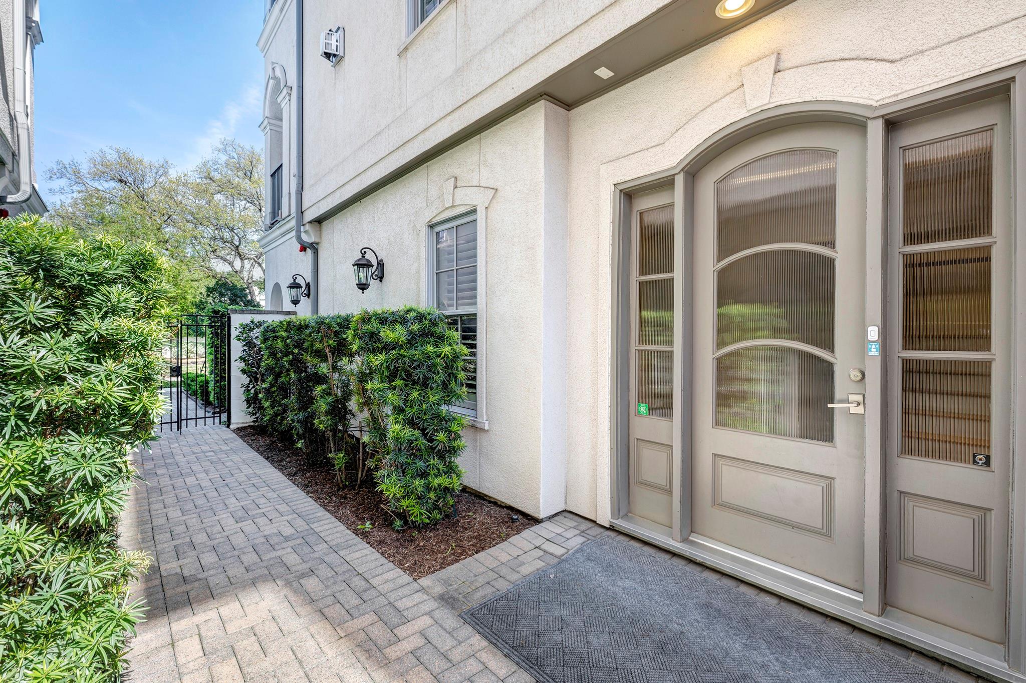 6826 Bellgreen Drive