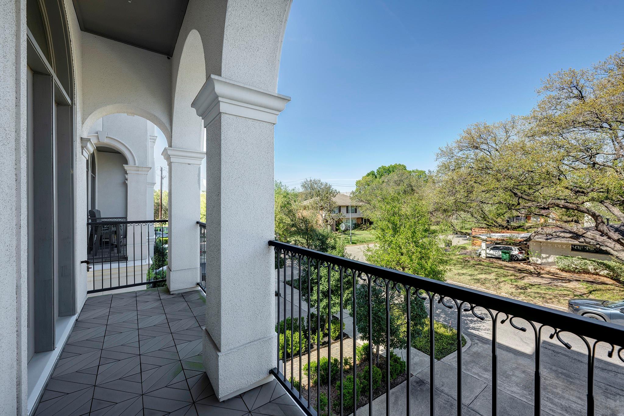 6826 Bellgreen Drive