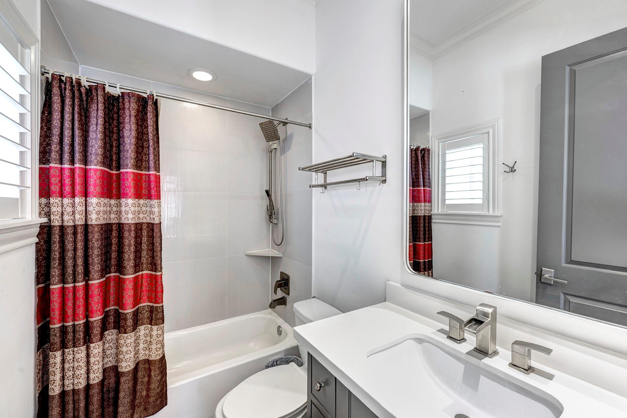 6826 Bellgreen Drive