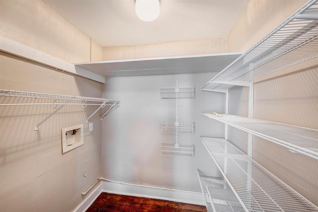449 W 22nd Street