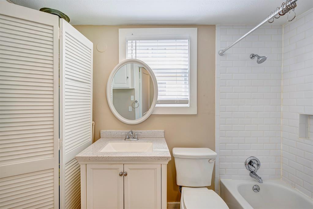 449 W 22nd Street