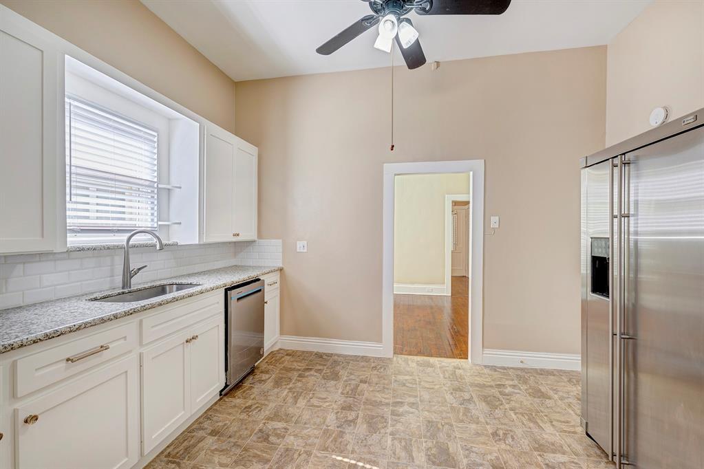 449 W 22nd Street