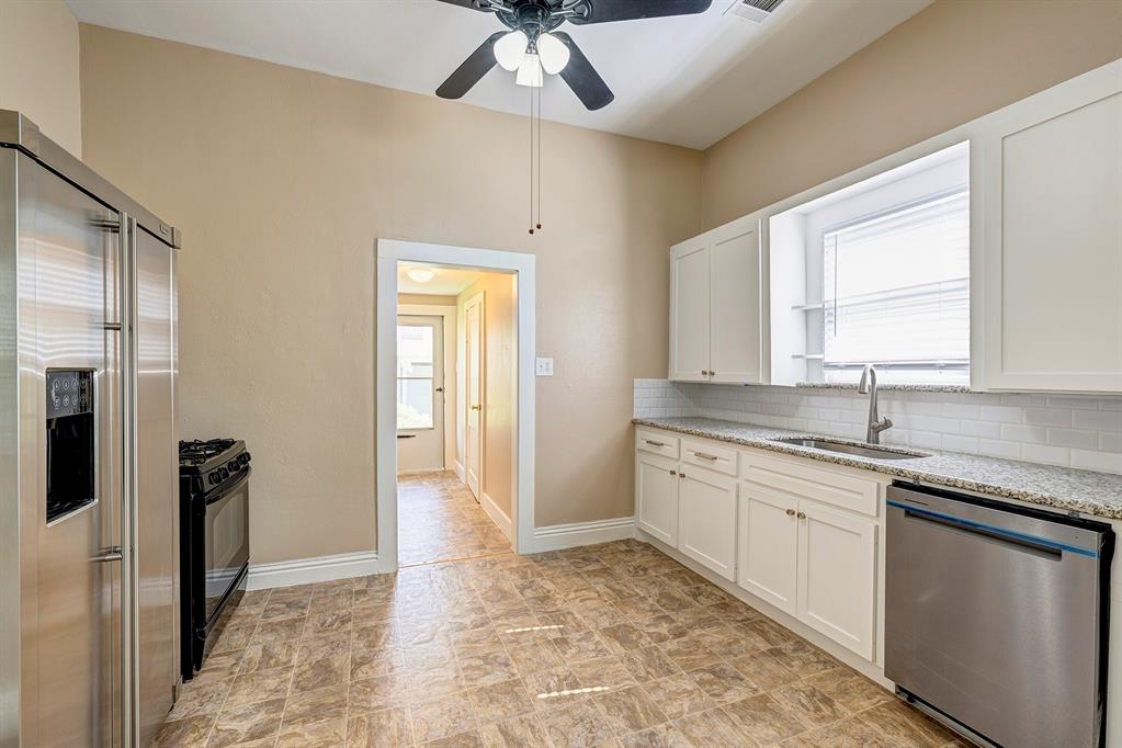 449 W 22nd Street