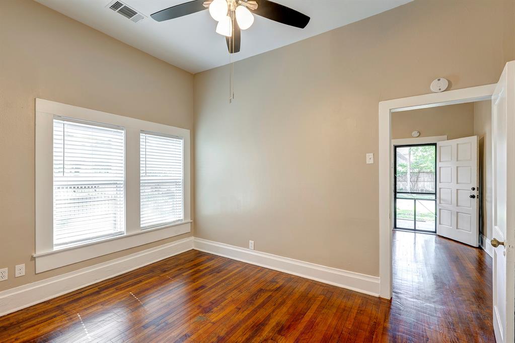 449 W 22nd Street