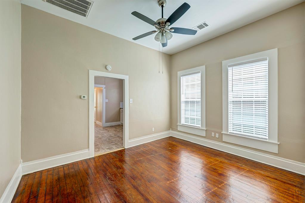 449 W 22nd Street