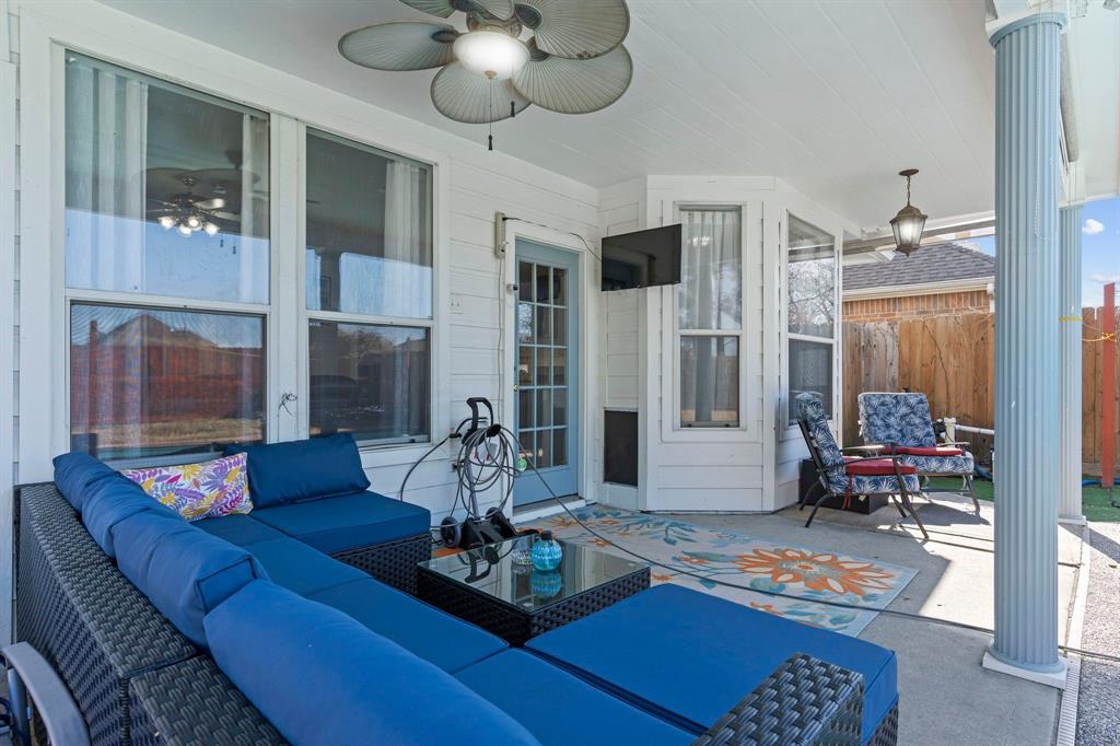 2723 Autumn Springs Lane