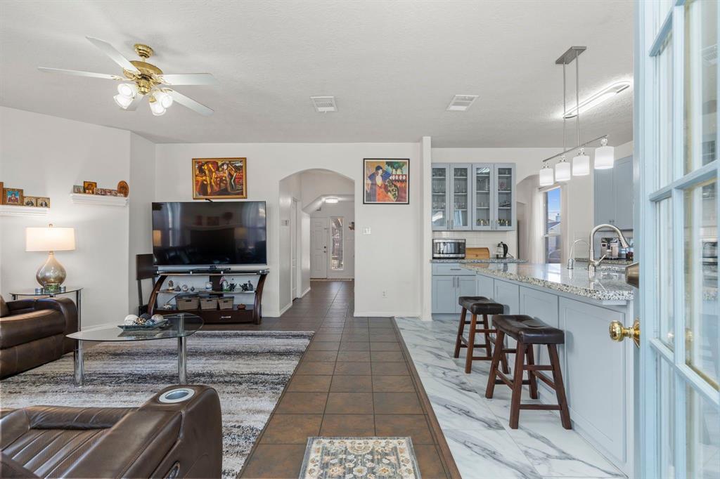 2723 Autumn Springs Lane