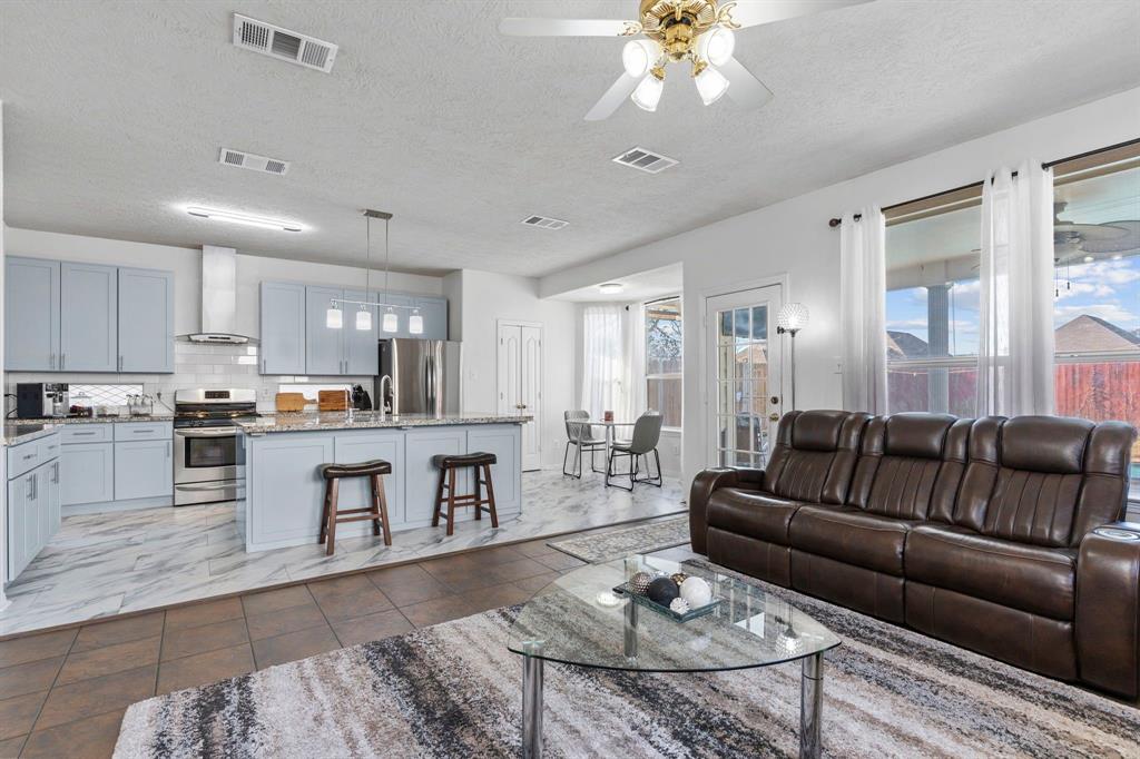 2723 Autumn Springs Lane