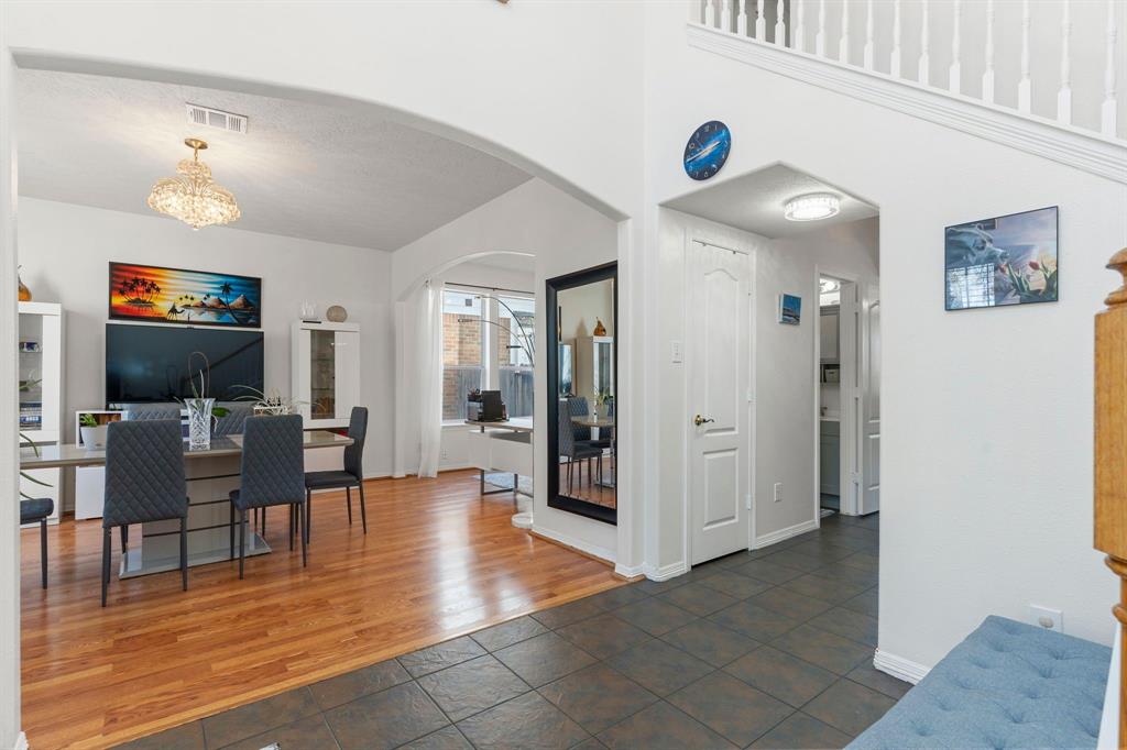 2723 Autumn Springs Lane