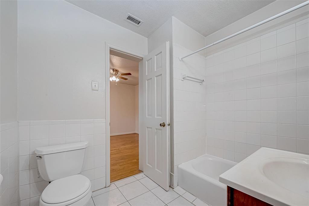 609 Cortlandt Street # 4