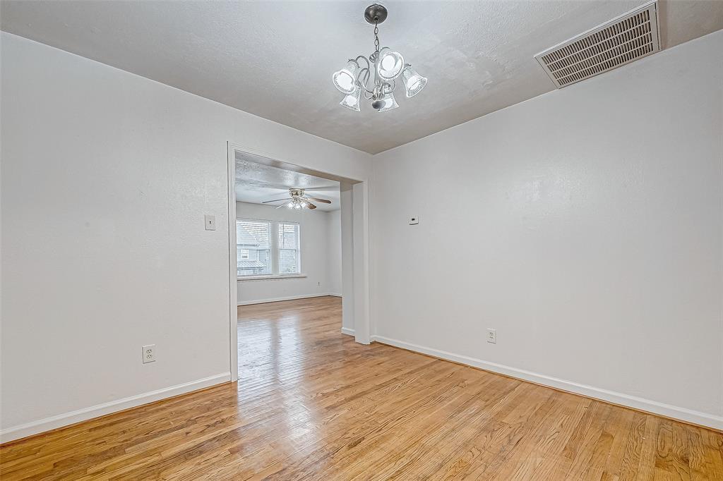 609 Cortlandt Street # 4