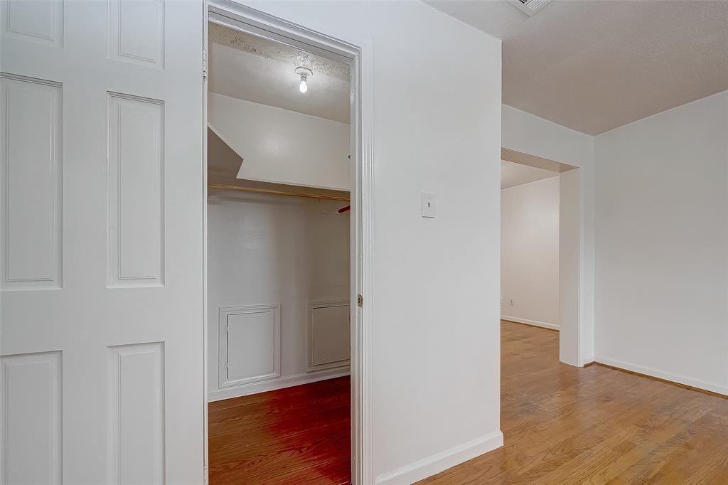 609 Cortlandt Street # 4