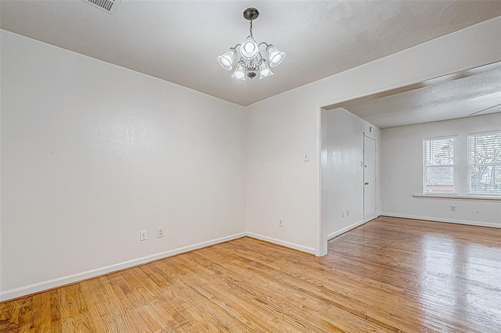 609 Cortlandt Street # 4