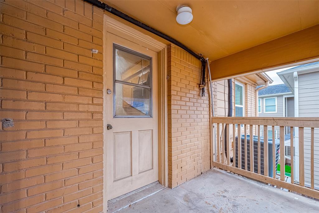 609 Cortlandt Street # 4