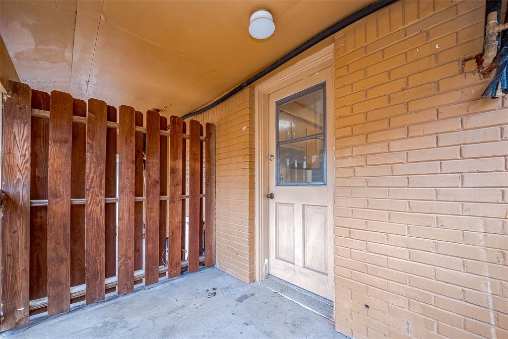 609 Cortlandt Street # 4