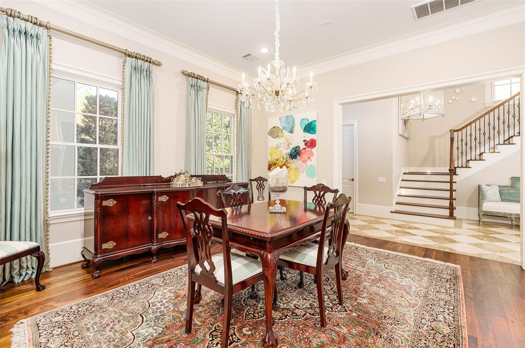 64 E Broad Oaks